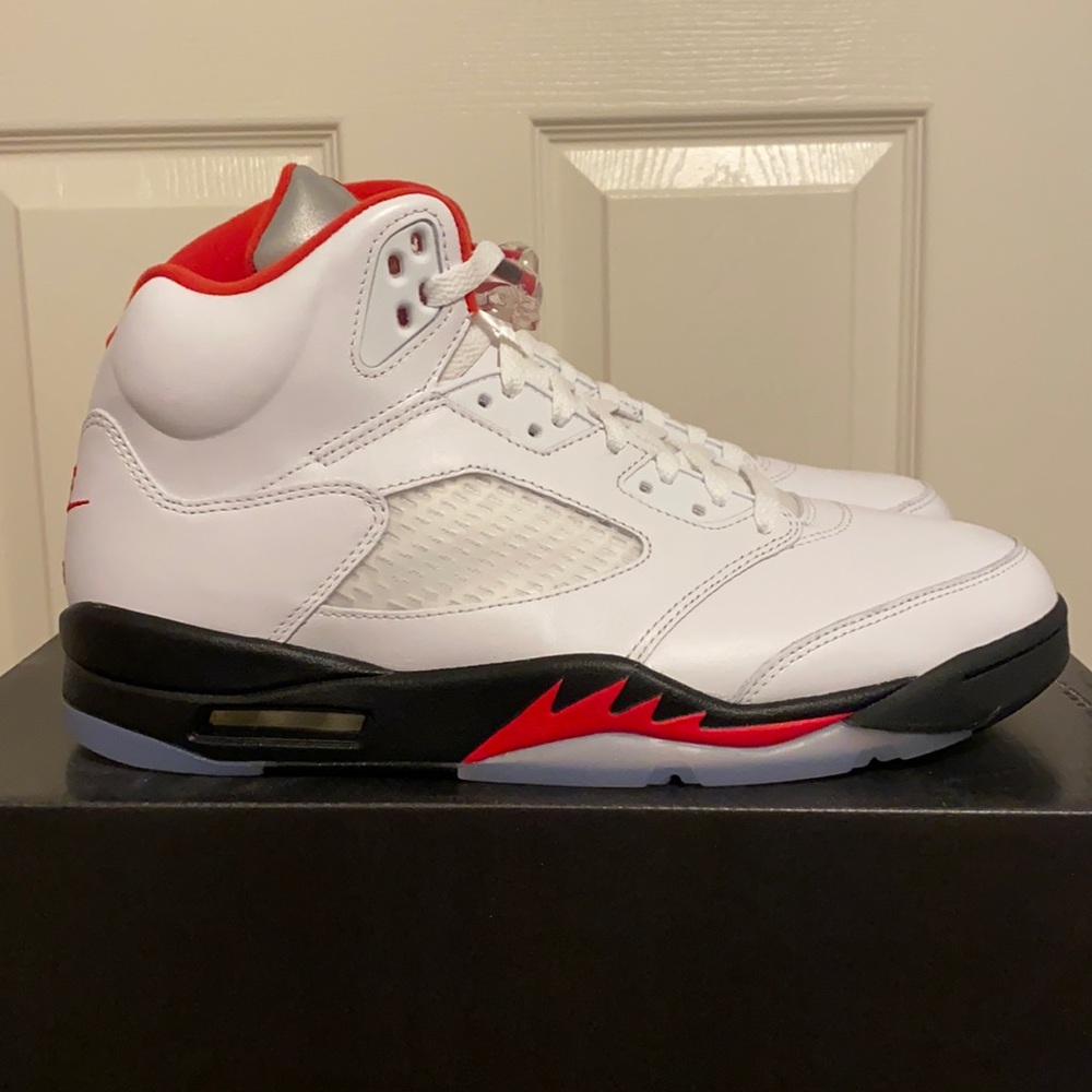 Jordan fire red 5 DS